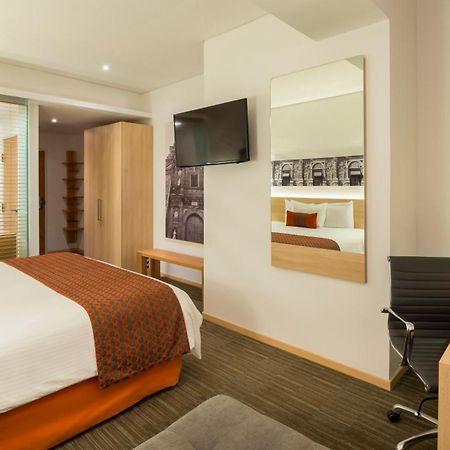 Camino Real Puebla Hotel & Suites Exteriér fotografie